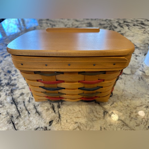 EUC Large Longaberger Recipe Basket with Lid, Protector, & NIP 4x6 Recipe Cards - Picture 4 of 12
